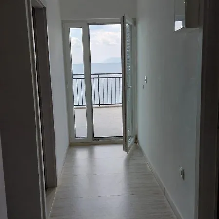 Beach Apartment Drasnice Apartmán *