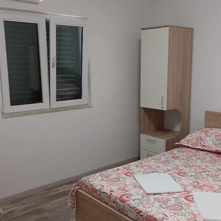Beach Apartment Drasnice Appartement