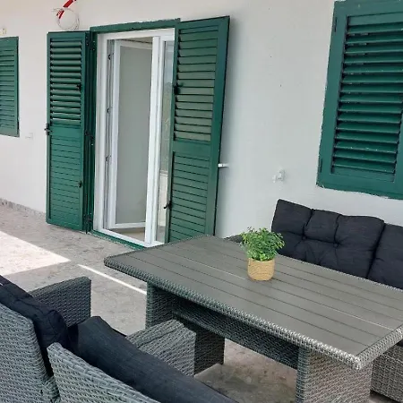 Beach Apartment Drasnice *
